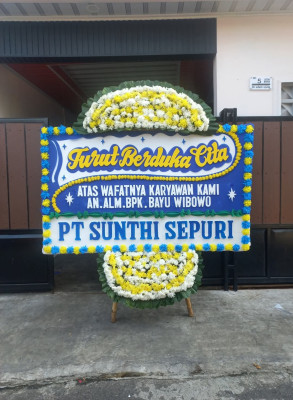 Papan Bunga Duka di Long Ikis